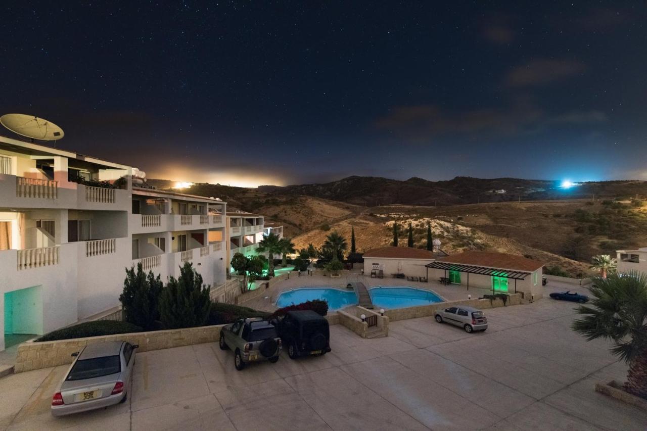Peyia Resort Apartment Exterior photo